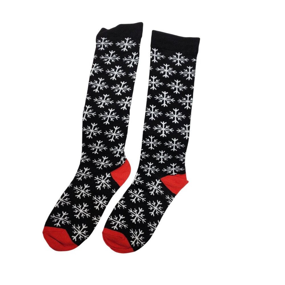 6-Pack Christmas Socks With Stripes & Snowflake Patterns